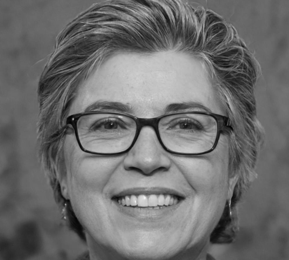 Portrait de Léonie Beaumont, conseillère financière senior